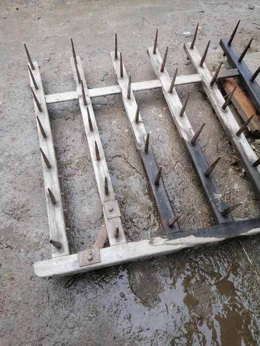 Продам борону велику .