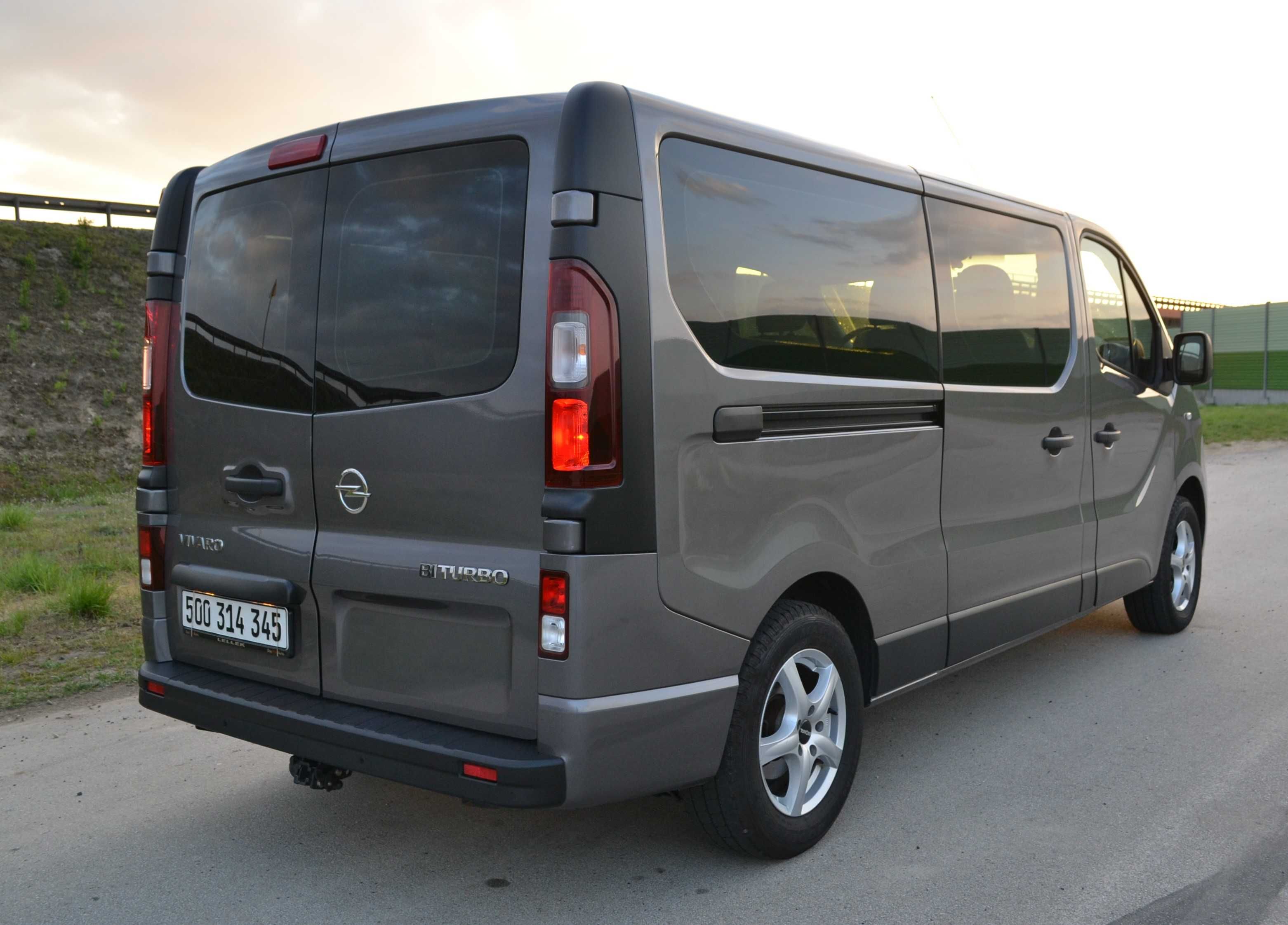Usługi transportowe. Bus 9 osobowy , Plandeka 10ep.