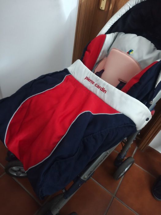 Carrinho de bebé Pierre Cardin