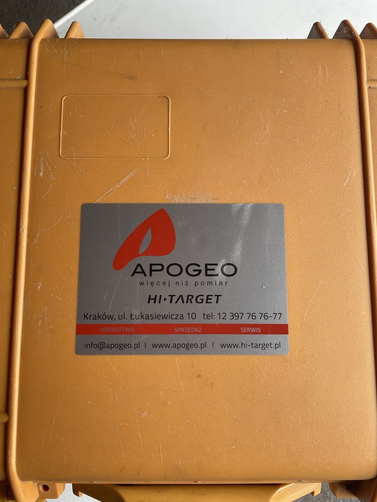 HI-Target odbiornik GNSS