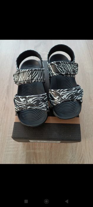 Sandały piankowe nowe r. 27