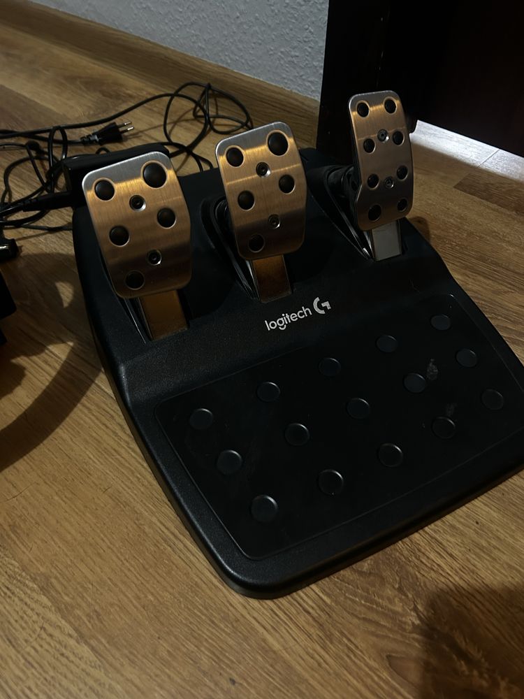 Kierownica logitech g29