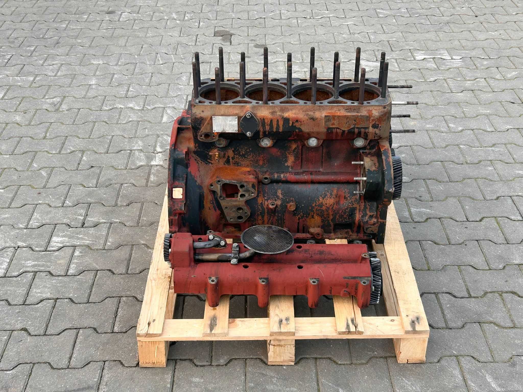 Blok silnika z jednostką wyważającą i miską olejową | URSUS/ZETOR