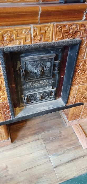 Piec kaflowy zabytkowy
