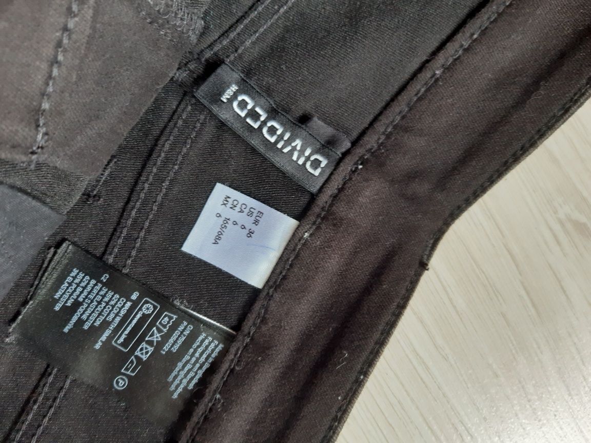 Czarne spodenki S H&M