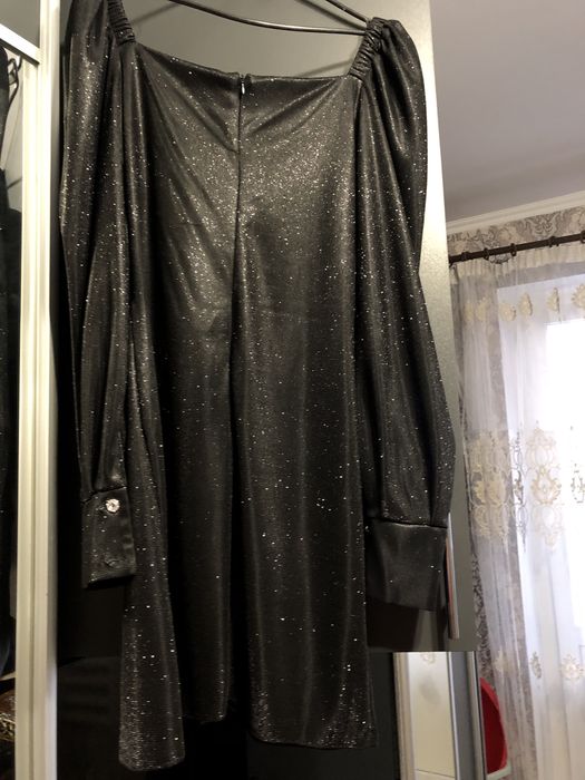 Сукня нарядна для будь якого свята коротенька, сяє