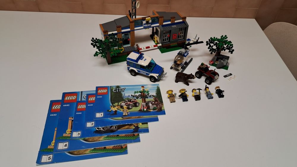 LEGO 4440 - City - Forest Police Station