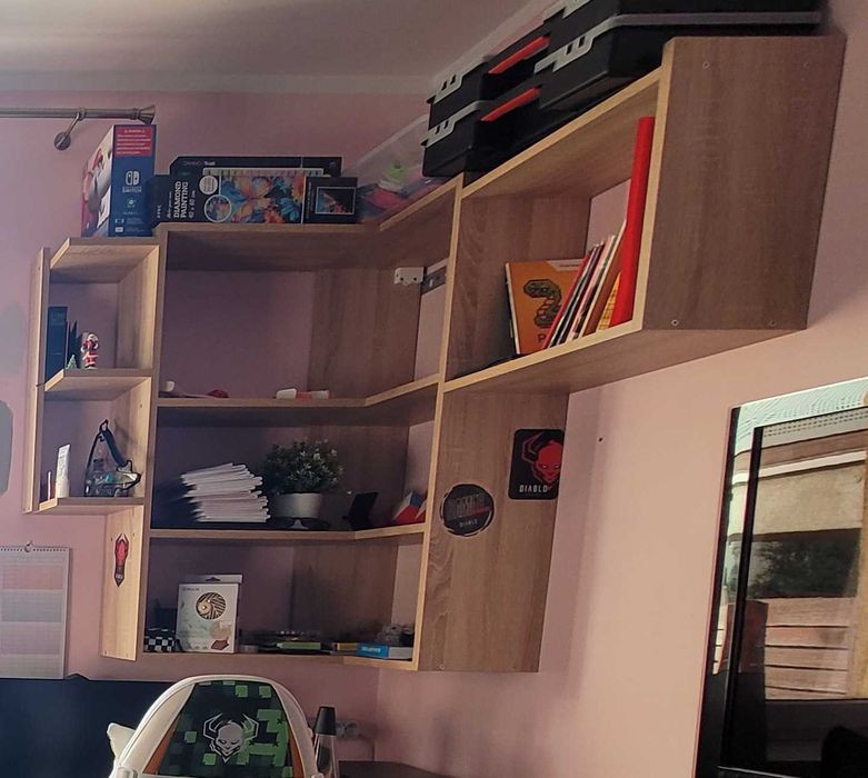 Półka wisząca narożna nad biurko - regał prawo wiszący