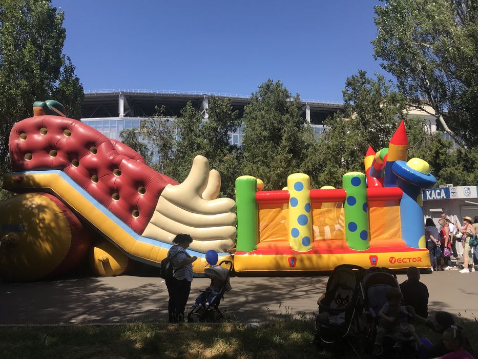 Аренда надувного аттракциона. Горка.Груша. Аэрохокей. Батут