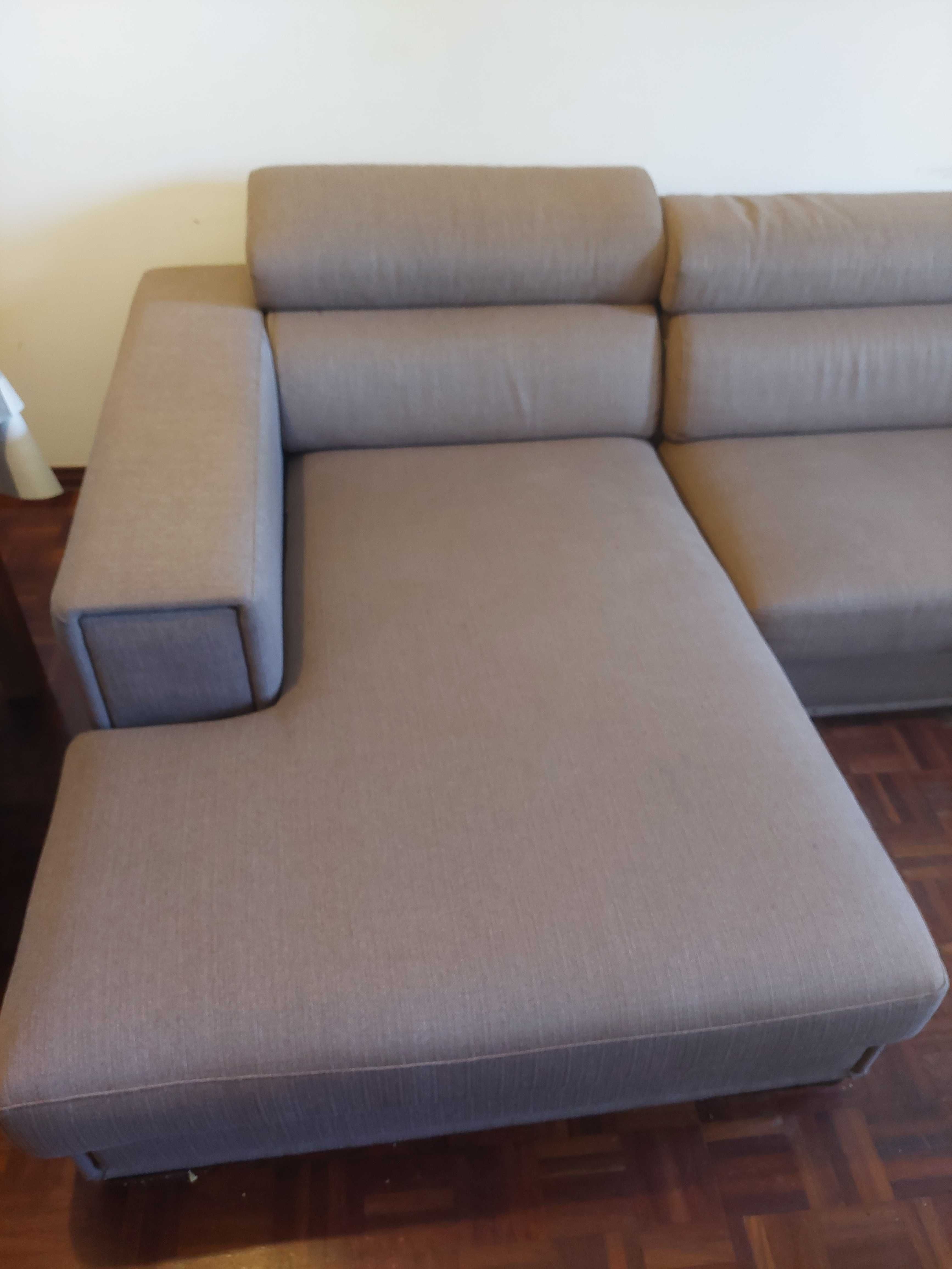 Sofá de 3 lugares com chaise long