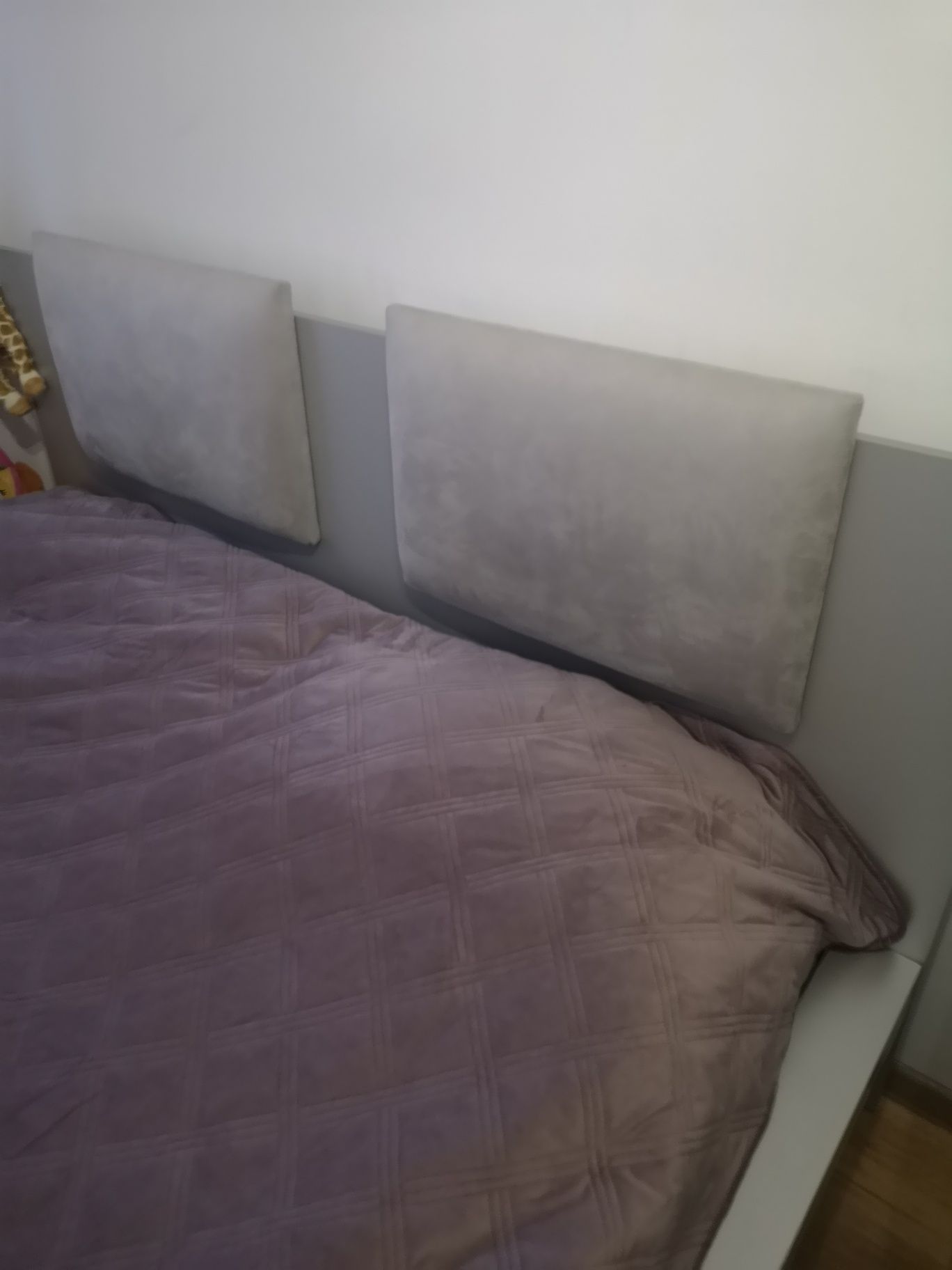 Łóżko sypialniane 160 x 200