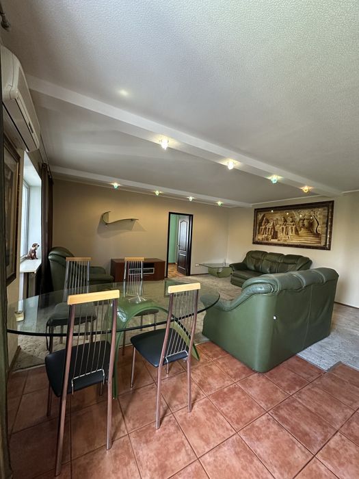 Велика 2к.квартира 62м, с видом на парк, 7/9