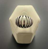 Srebrny żebrowany pierścionek Ag925