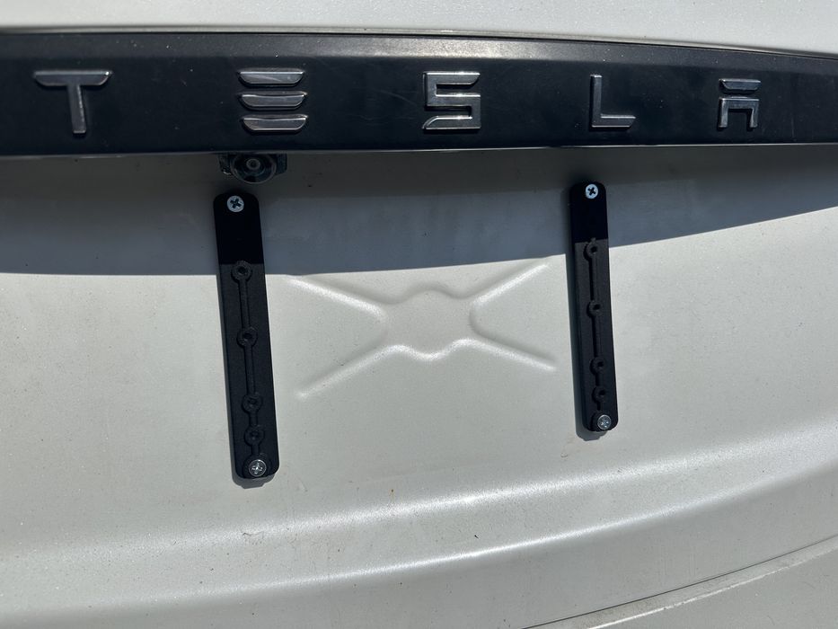 Переходник номер рамка сша на європу тесла модел S