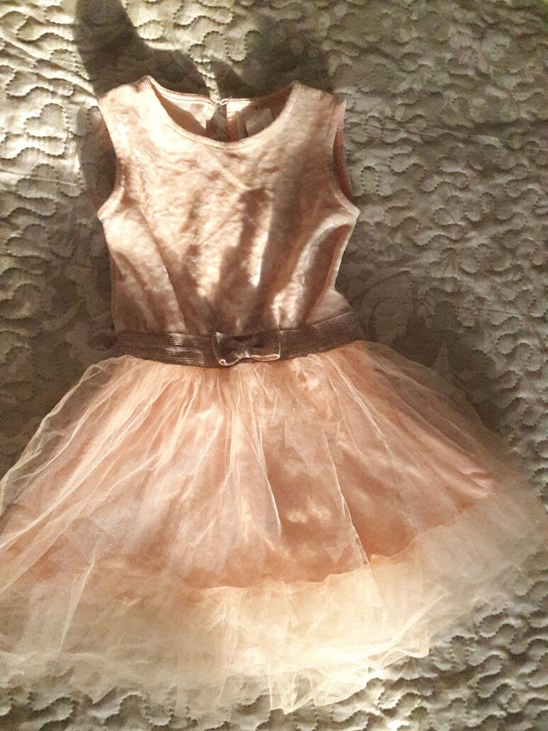 Платье для принцессы 98р.
