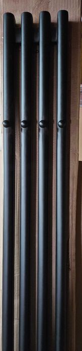 Grzejnik pionowy dekoracyjny 180x18 z wieszakami, różne kolory, nowe