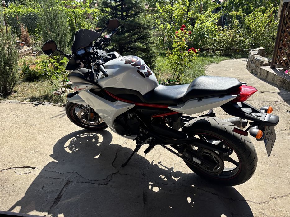 YAMAHA FZ6R 600 куб Срочно