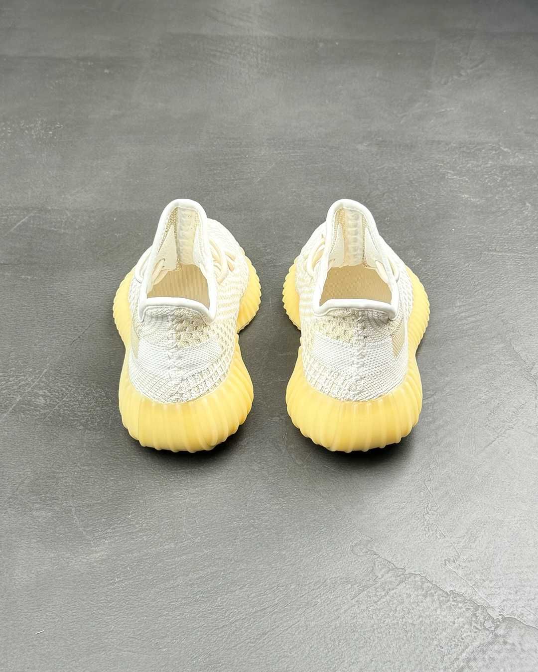 Кросівки Yeezy Boost 350 V2 Natural