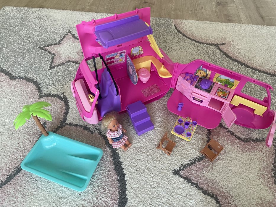 Camper Evi Simba samochod Barbie Kamper