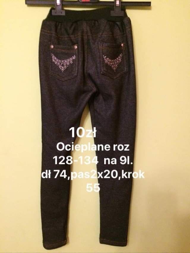 Czarne Ocieplane roz 128-134  na 9l.
dł 74,pas2x20,krok 55