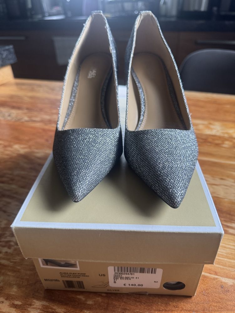 Srebrne szpilki Michael Kors rozmiar 36 ( wypadają na większe)