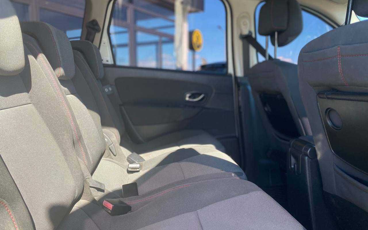 Renault Scenic 2012