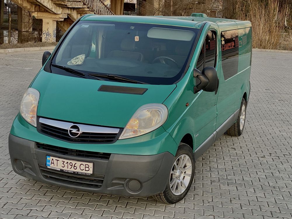 Opel Vivaro 2012