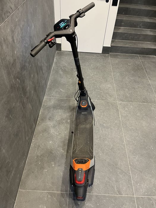 Електросамокат Segway Ninebot P65E