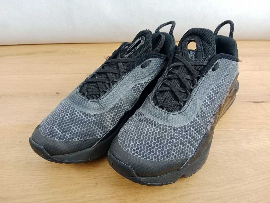 Damskie buty sportowe Nike AIR MAX 2090, rozmiar 38