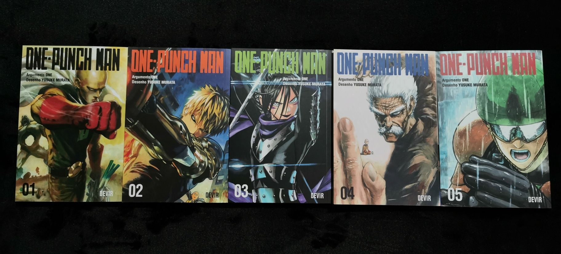 Volumes 1-5 de "One-Punch Man" (Português)