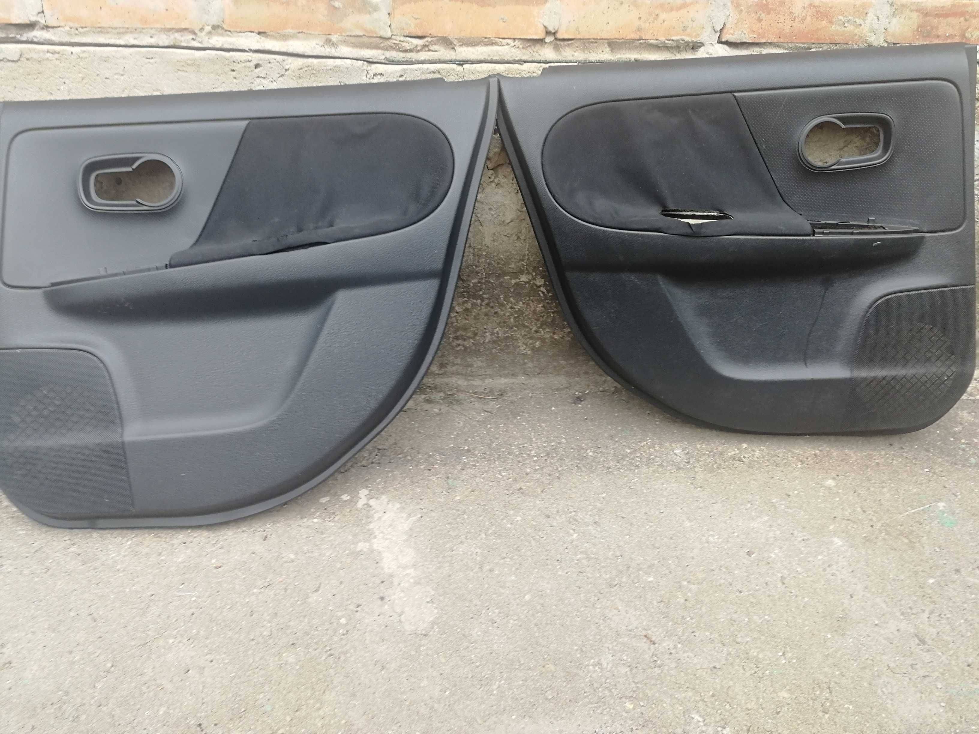 Продам комплект карт дверей для Nissan Noyt Е11, с 2006-2013