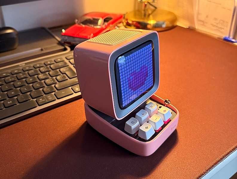 Coluna Bluetooth interativa para crianças Divoom Ditoo Plus