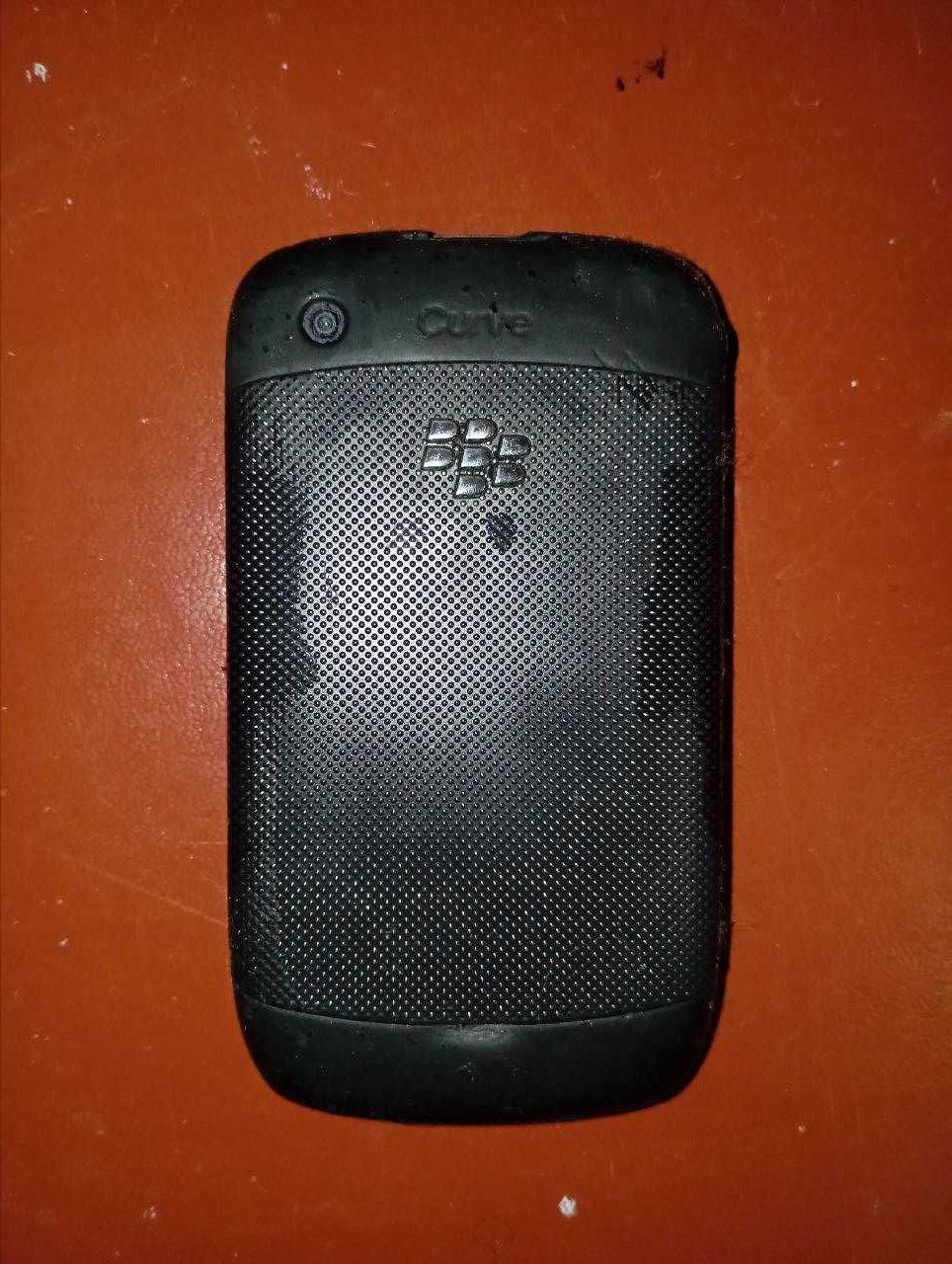 Продам мобільний телефон Blackberry 9300
