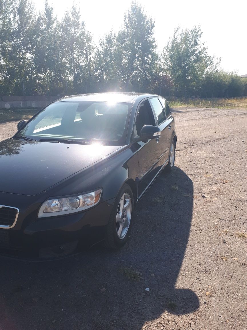 Volvo v50 2011r 1.6 tgi