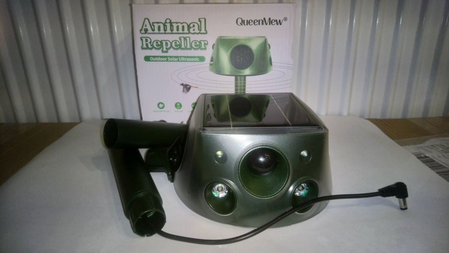 Urządzenie dźwiękowe i świetlne odstraszające zwierzęta