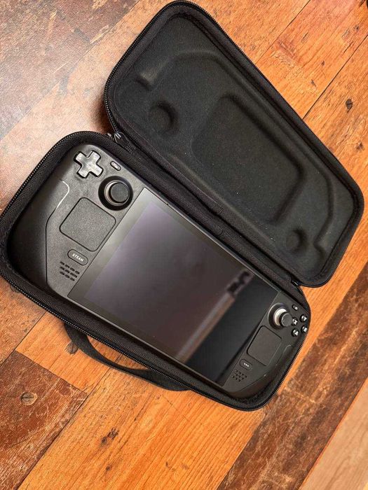 Продам Steam Deck 1tb идеальное состояние полный комплект