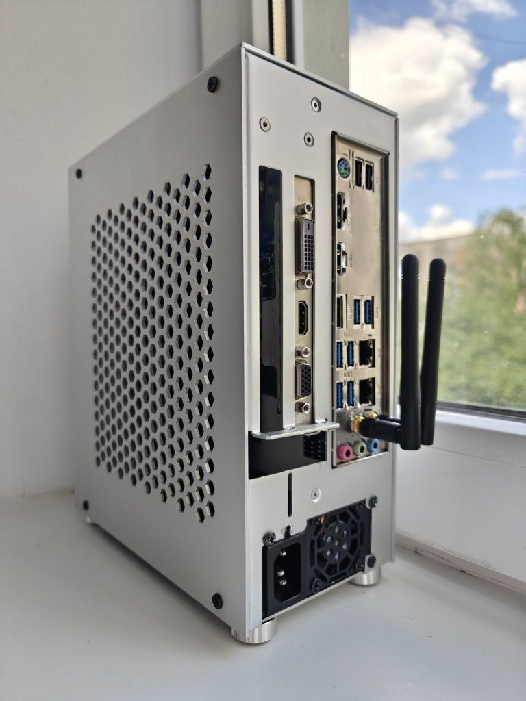 Metalfish S3 + FlexATX 500w 5.3 літра itx кейс