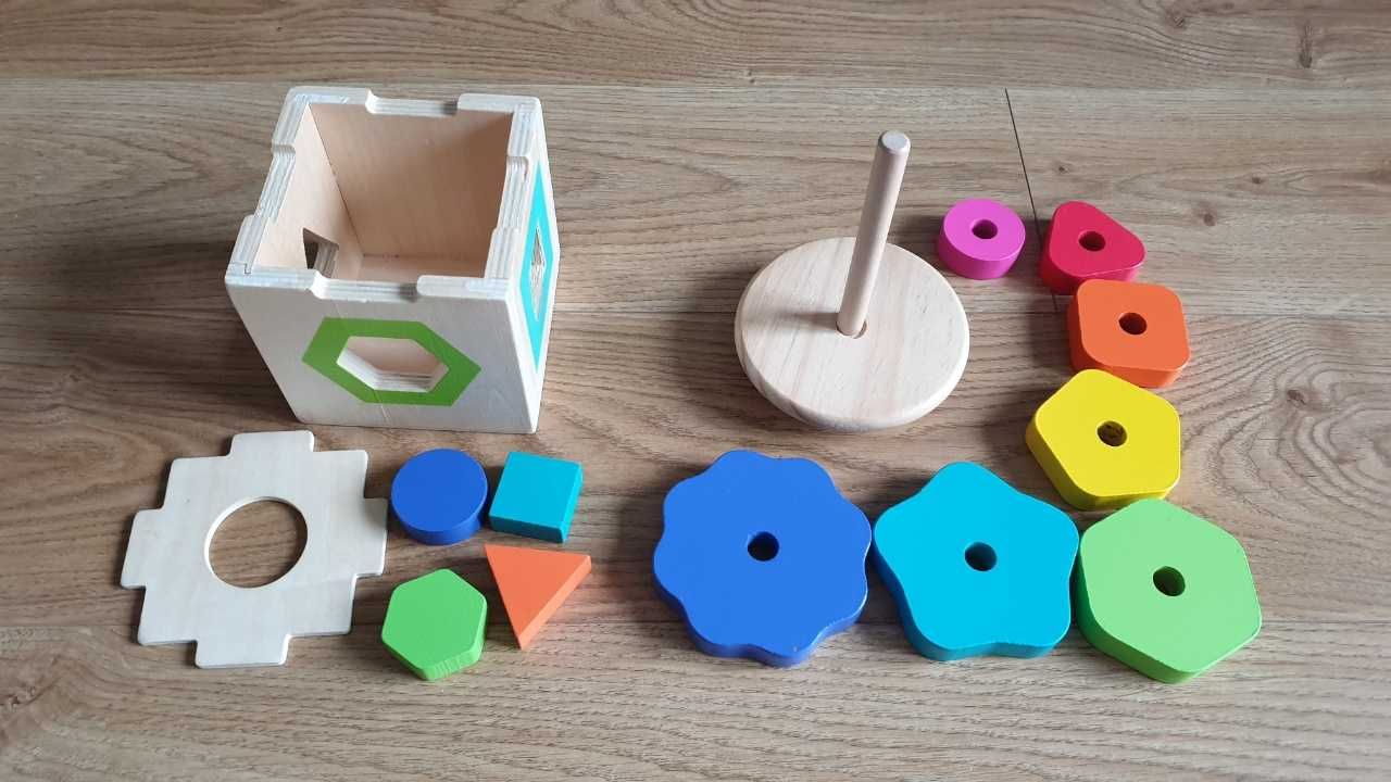 Drewniane zabawki edukacyjne - kwadratowy sorter i wieża z kółek