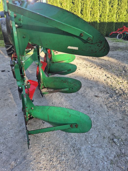 Pług 4 skibowy obrotowy Regent