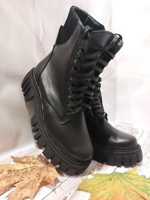 Молодіжні зимові черевики з якісної натуральної шкіри.