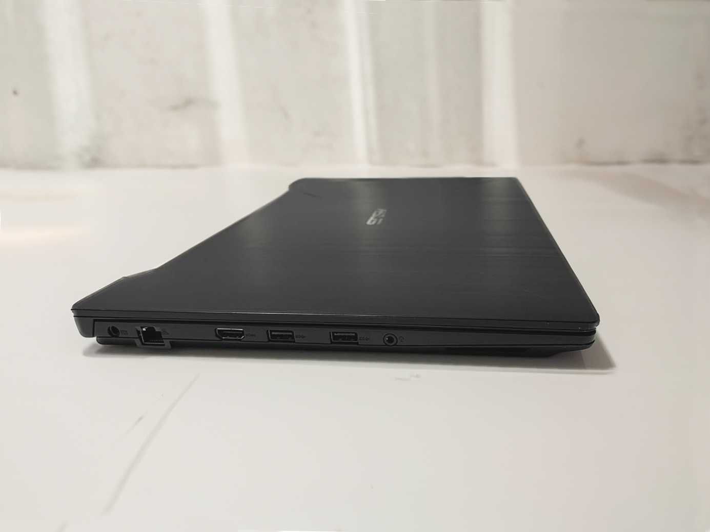 Ноутбук Asus /i5-7300HQ/GTX 1050 4 ГБ/SSD 500/RAM 8GB