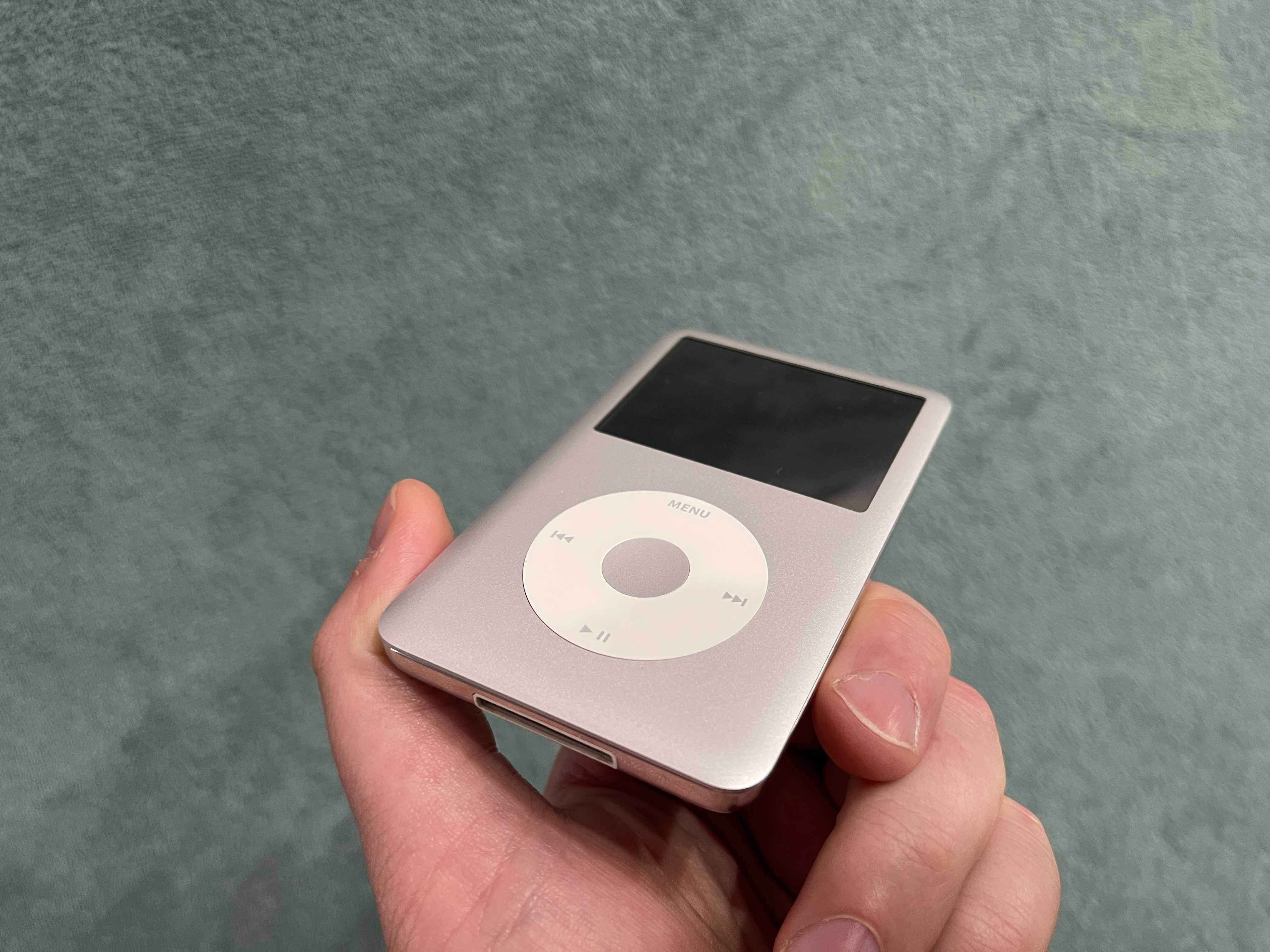 Apple IPod Classic 120GB Комплект S/N 8L8395TP2C5 A1238 (6 7) НП Ок