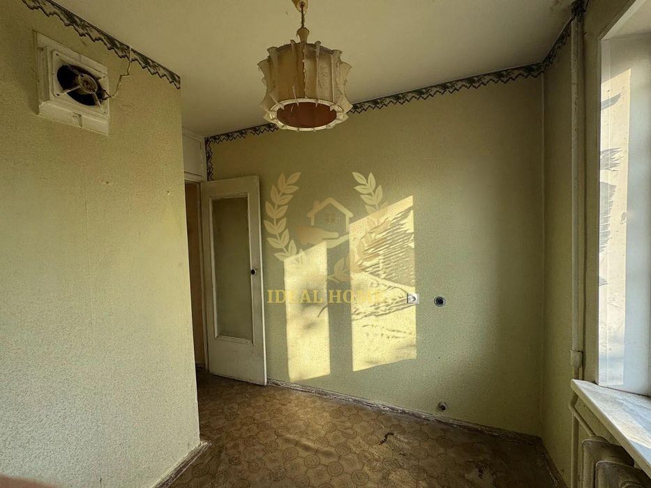 Продається 3-кімнатна квартира в Деснянському р-ні ( Лісовий масив )