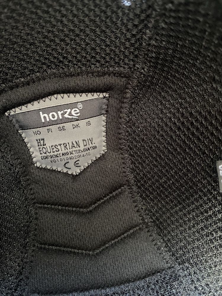 Kask jeździecki horze