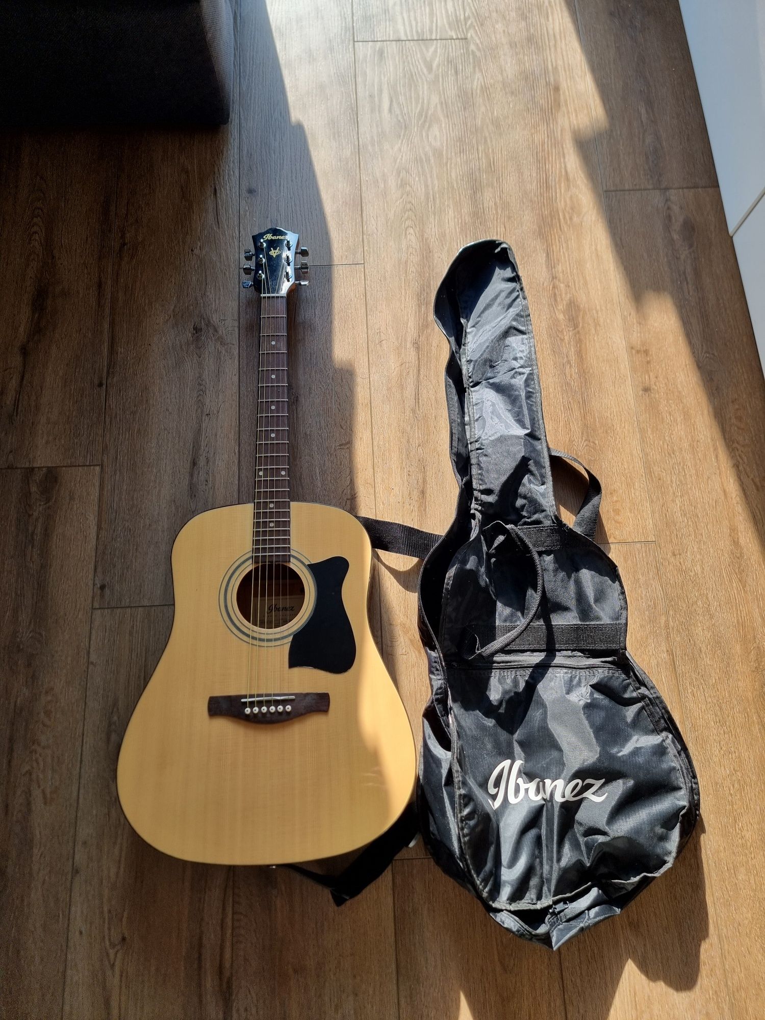 Gitara akustyczna ibanez
