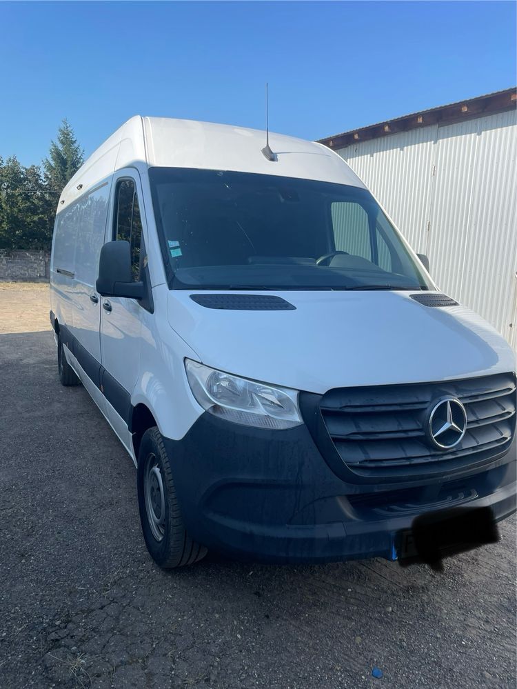 Mercedes-Benz Sprinter 907 long