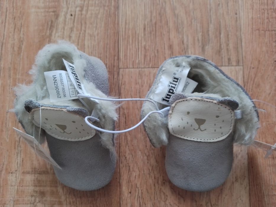 Пинетки 11.5 см (Австрия)натурал.мех и кожа новые