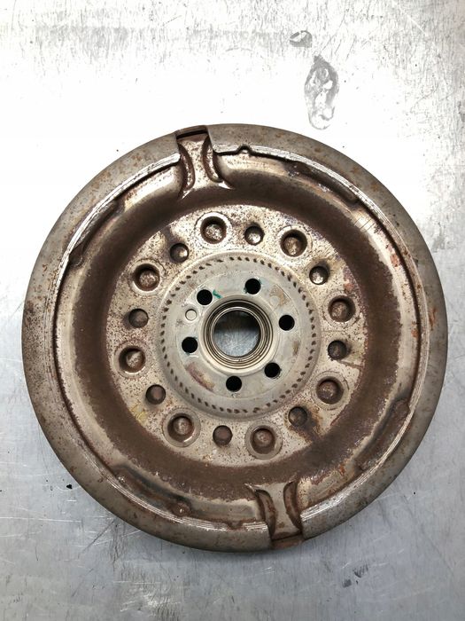 Sprzęgło koło Dwumasowe Q3 8U Vw tiguan skoda seat 2.0TDI…