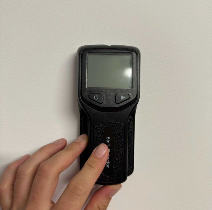 Электрический детектор коммуникаций - стен, дерева, металла и проводки