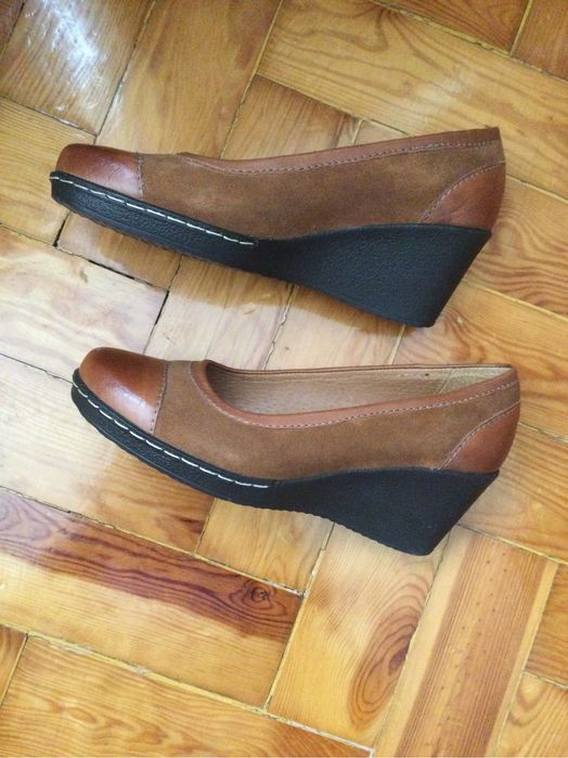 Sapatos cor camel T36